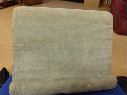 Ipad tablet pillow holder - ipad, /tablet